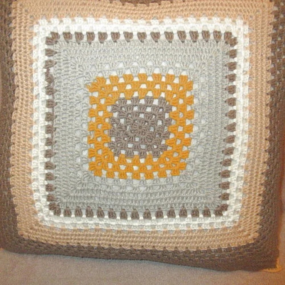 Vtg Granny Square Throw Pillow Cover 18